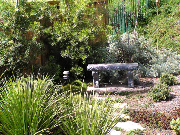 Walls_Bench23